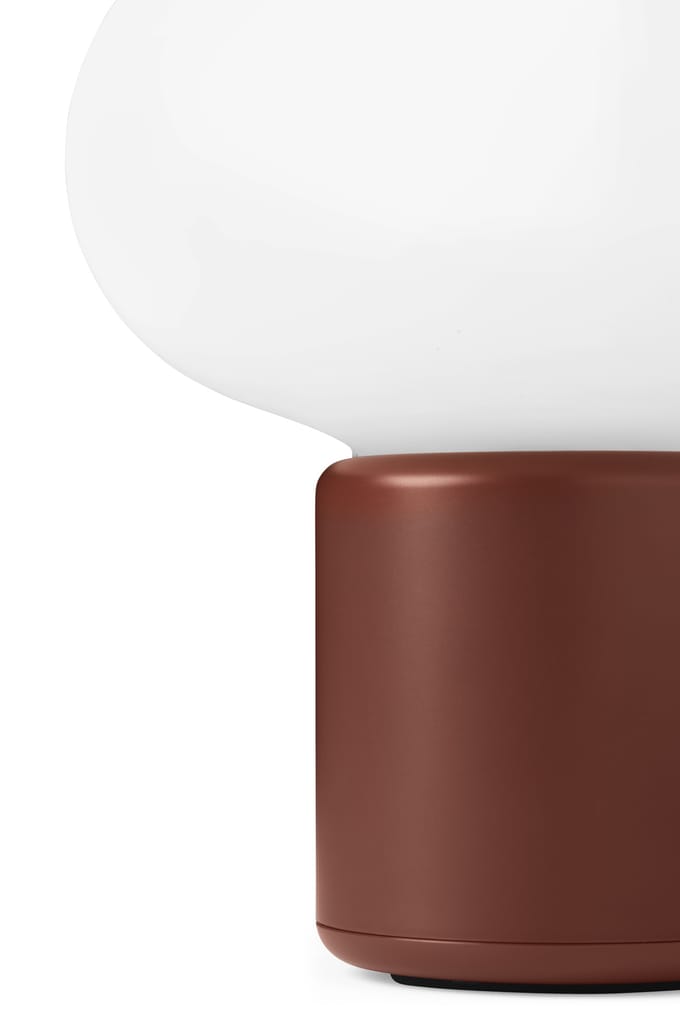 New Works oplaadbare lamp Karl-Johan, aarde rood, IP65