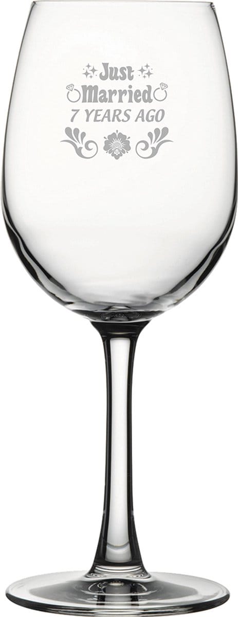Gegraveerde witte wijnglas 36cl Just Married 7 years ago