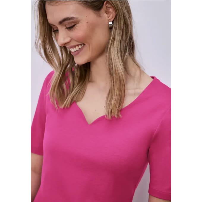 Shirt met korte mouwen en hartvormige halslijn