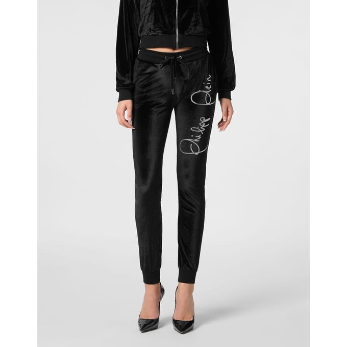 Broek Signature