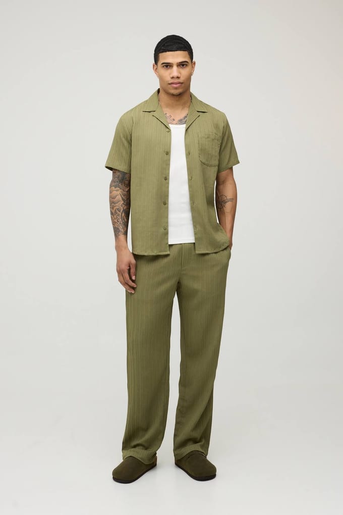 Regular Fit Onregelmatige Plooitextuur Korte Mouw Shirt En Ontspannen Broek Set | Olive | Size Medium