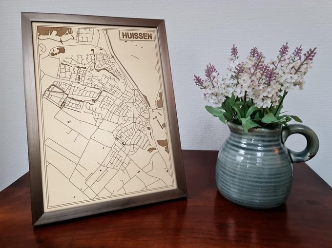 Decoratief Beeld - Houten Van Huissen - Hout - Bekroned - Bruin - 21 X 30 Cm