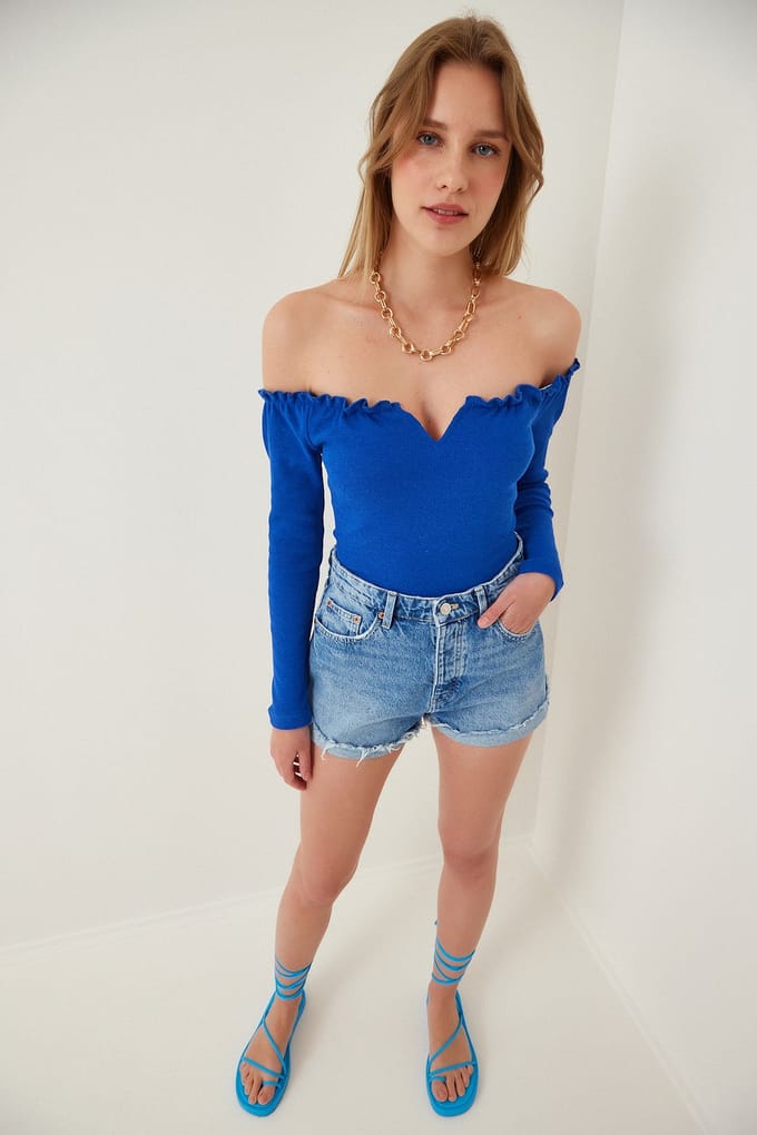Getailleerde Blouse met Lange Mouwen en Hartkraag