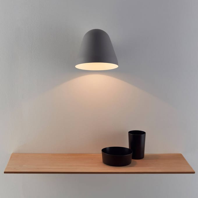 Nyta Tilt Wall Short wandlamp, grijs