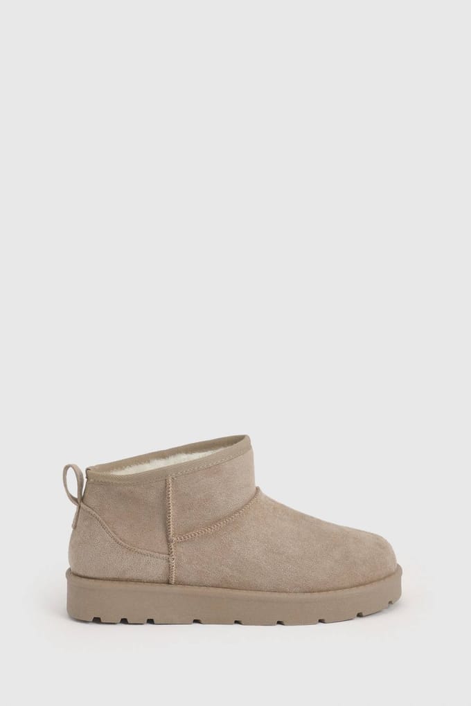 boohoo Dames Ultra Mini Kunstbont Gevoerde Laarzen | Sand | Maat: 3