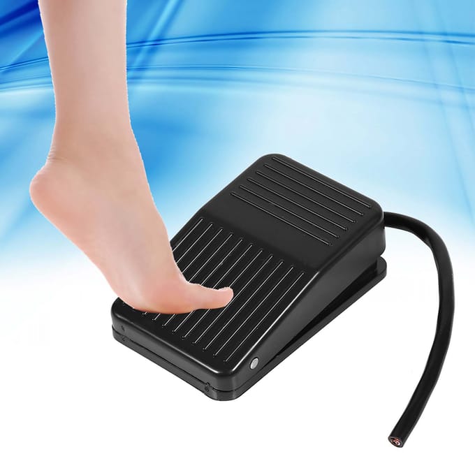 220V / 380V Elektrische Stroom Plastic Voetpedaal Schakelaar Aan Uit Bediening Zwarte Kleur   10cm Snoer black