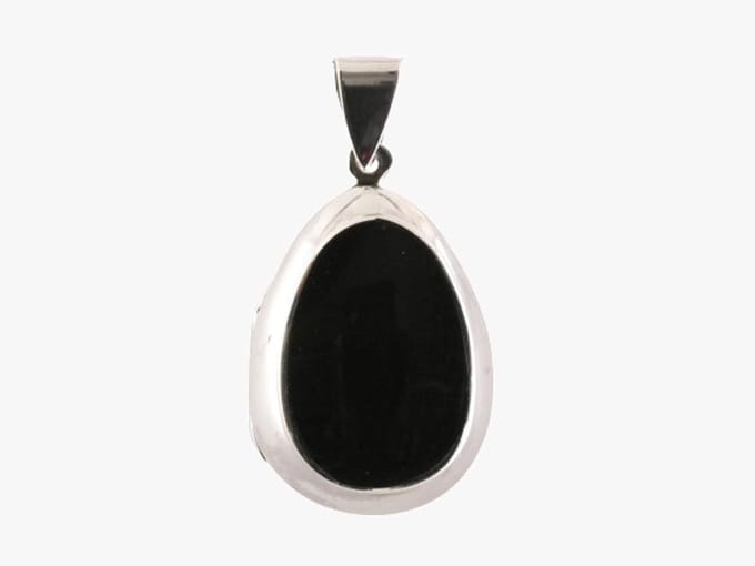 Zilveren medaillon met onyx