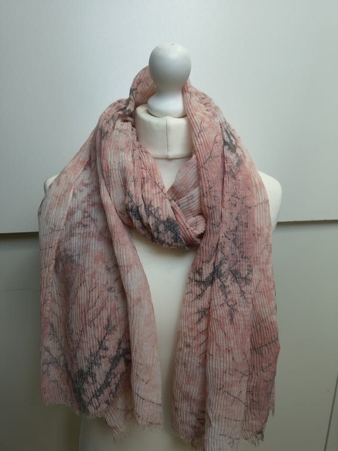 Lange dames sjaal Daphne-takkenmotief-licht roze wit grijs