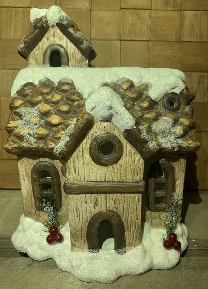 Kerstkerkje met ledverlichting 22cm