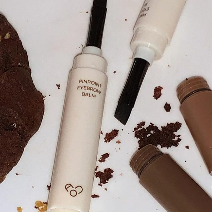 [AOU Cosmetics] Pinpoint Wenkbrauwbalsem 2g 01 Dark Chocolate white