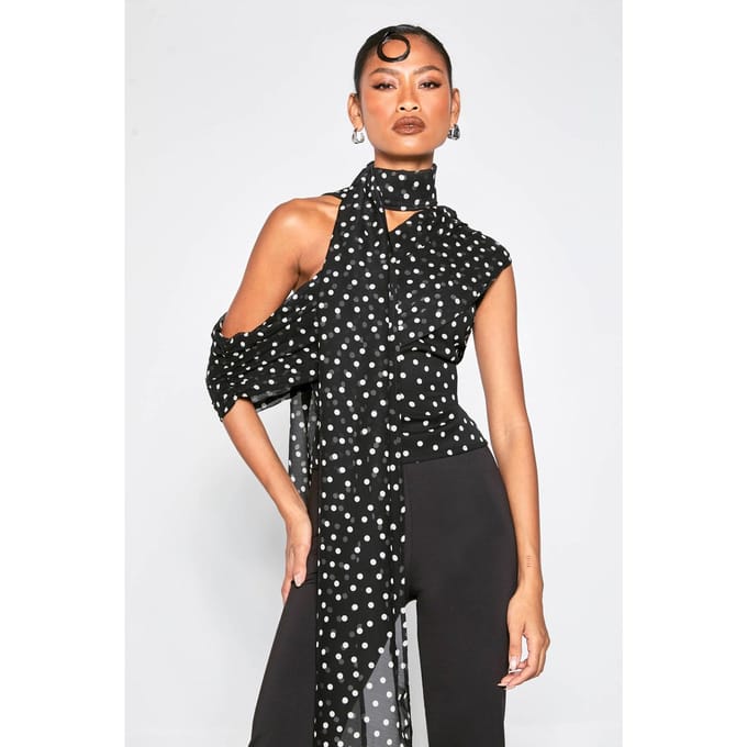 boohoo Dames Polka Dot Chiffon Asymmetrische Wikkel Top | Zwart | Maat: 40