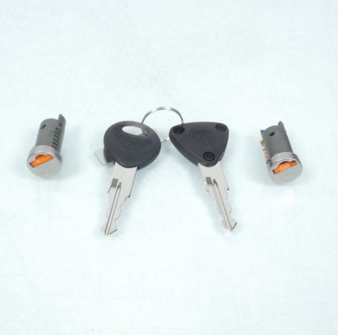Kit serrure Tecnium pour scooter Piaggio 50 NRG 1996 à 2004 Ø13mm Neuf