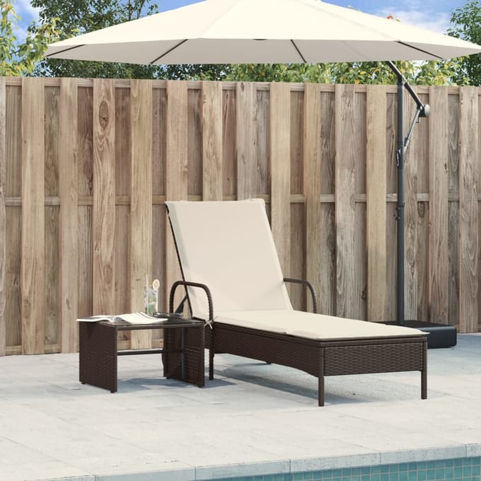 vidaXL - Ligbed - met - wielen - en - kussen - poly - rattan - bruin