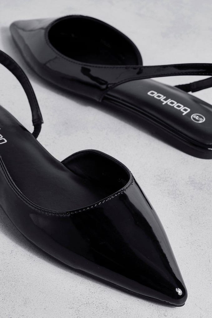 boohoo Dames Slingback Patent Puntige Flats | Zwart | Maat: 41