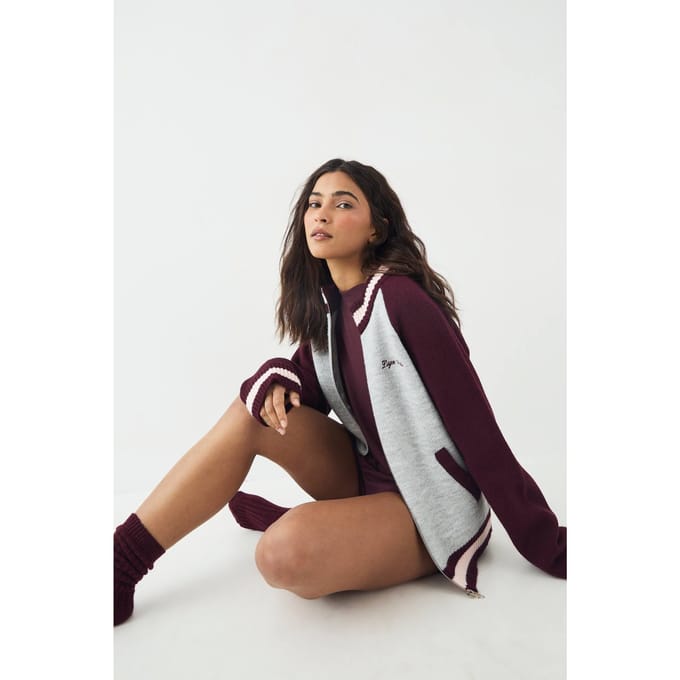 Dames DSGN Studio Oversized Gebreide Col Bomber | Burgundy | Maat: Large