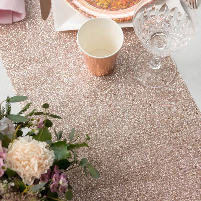 Santex Kerstdiner glitter tafelloper op rol - rose goud - 28 x 300 cm - polyester