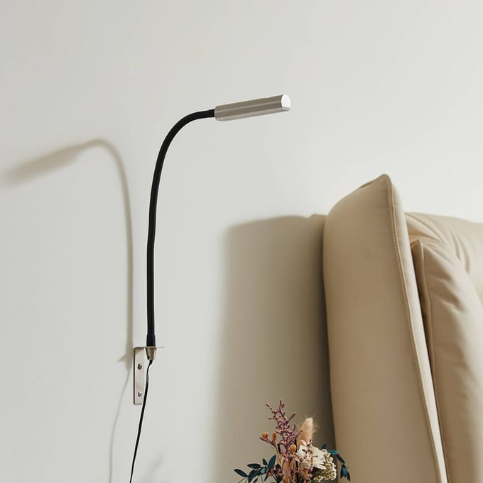 Lindby LED leeslamp Flexola, nikkel, hoekig, metaal, stekker
