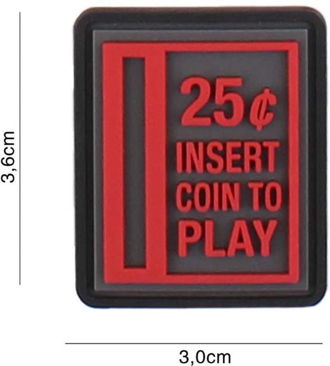 Embleem 3D PVC Insert coin to play rood