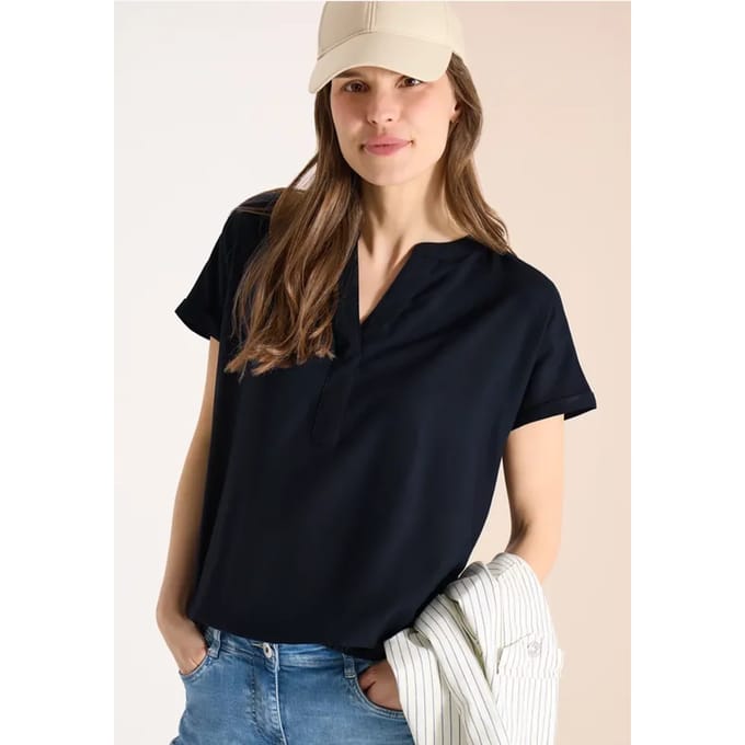 Blouse met korte mouwen en gespleten hals