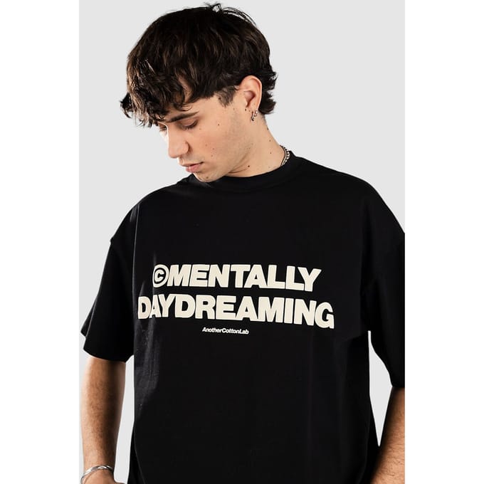 Another Cotton Lab Mentally Daydreaming T-Shirt zwart