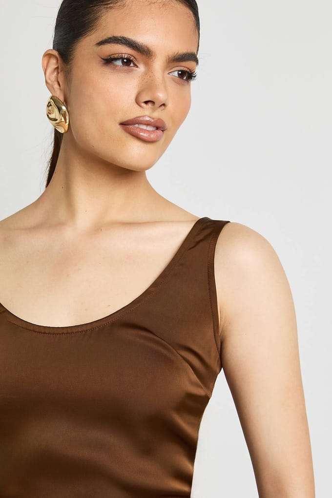 boohoo Dames Satijn Scoop Hals Cami En Maxi Rok Co-ord | Espresso | Maat: 16