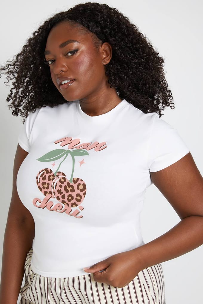boohoo Dames Plus Mon Cheri Print Baby Tee | Wit | Maat: 48