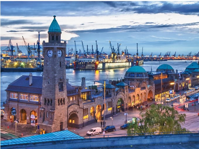 Fotobehang - St. Pauli Landing Stages.