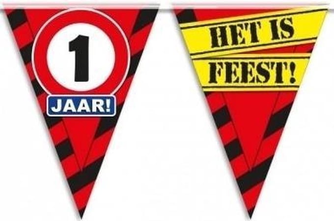 3x 1 jaar vlaggenlijn waarschuwingsbord 10mtr