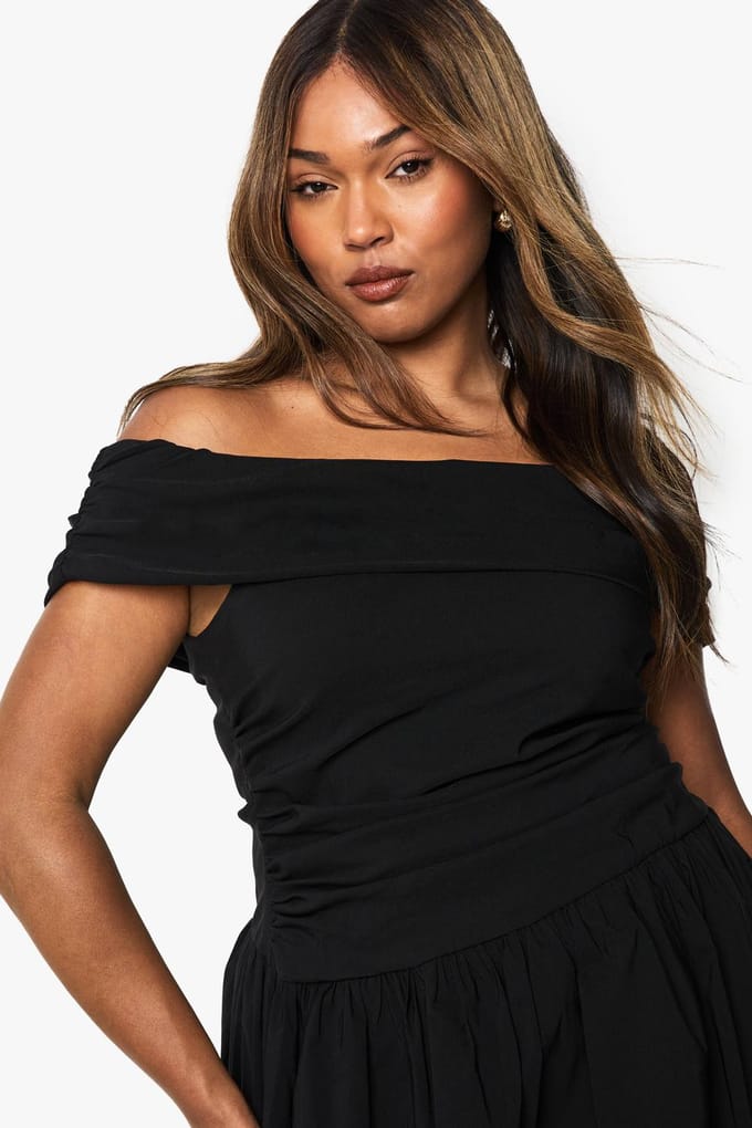 boohoo Dames Plus Bengaline Gerimpelde Puffball Mini Jurk | Black | Maat: 26