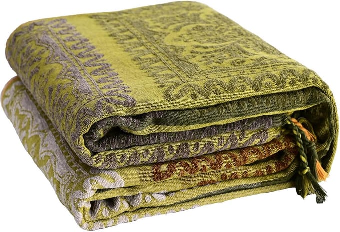 VANJOROY 100% Chenille Bohemian Large Sofa Bed Throw for 2- 3 Seater Oversized Throw Blankets for Sofas, Patchwork Soft Throw for Sofa Bedspreads, Carpet Bed Gifts-220x260cm, Red