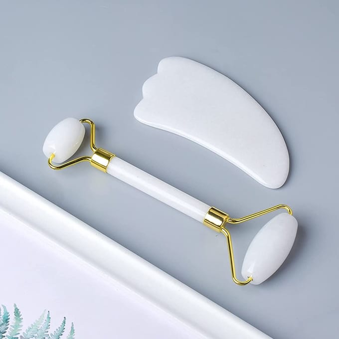 *** Jade Face Roller & Gua Sha Schraper – Anti rimpels - Gezichtsmassage – Massagetools – Massage - Ontspanning - Melk Wit - van Heble® ***