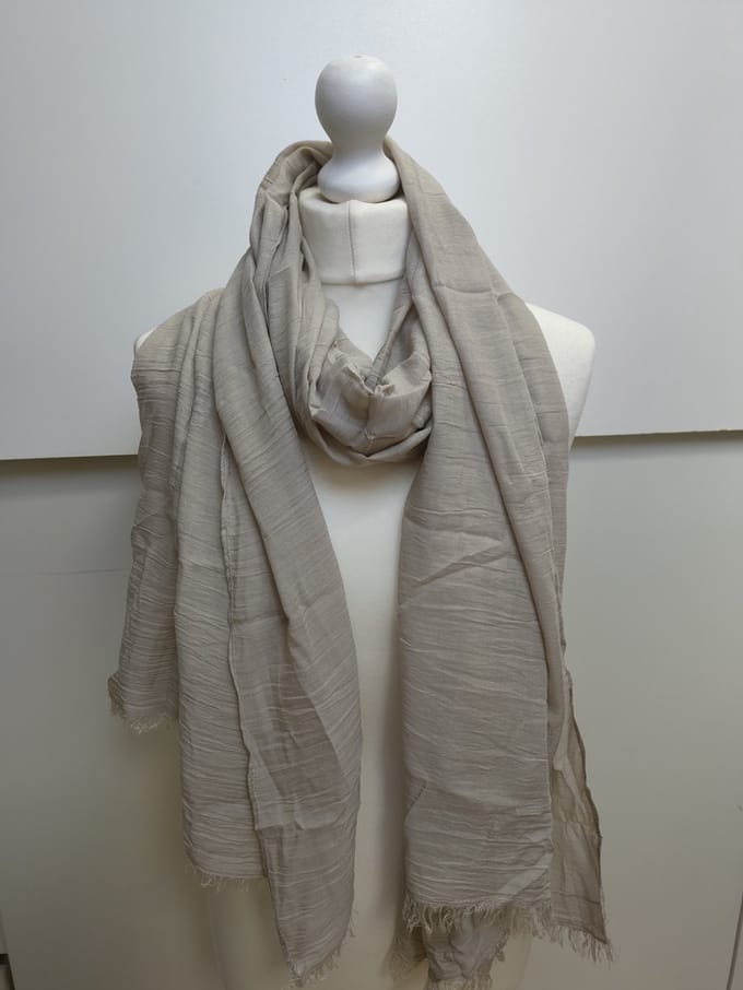 Lange dames sjaal Marjon-effen beige