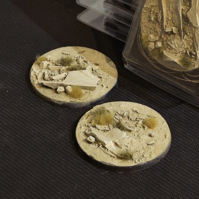 Arid Steppe Bases Pre-Painted (2x 60mm Round)