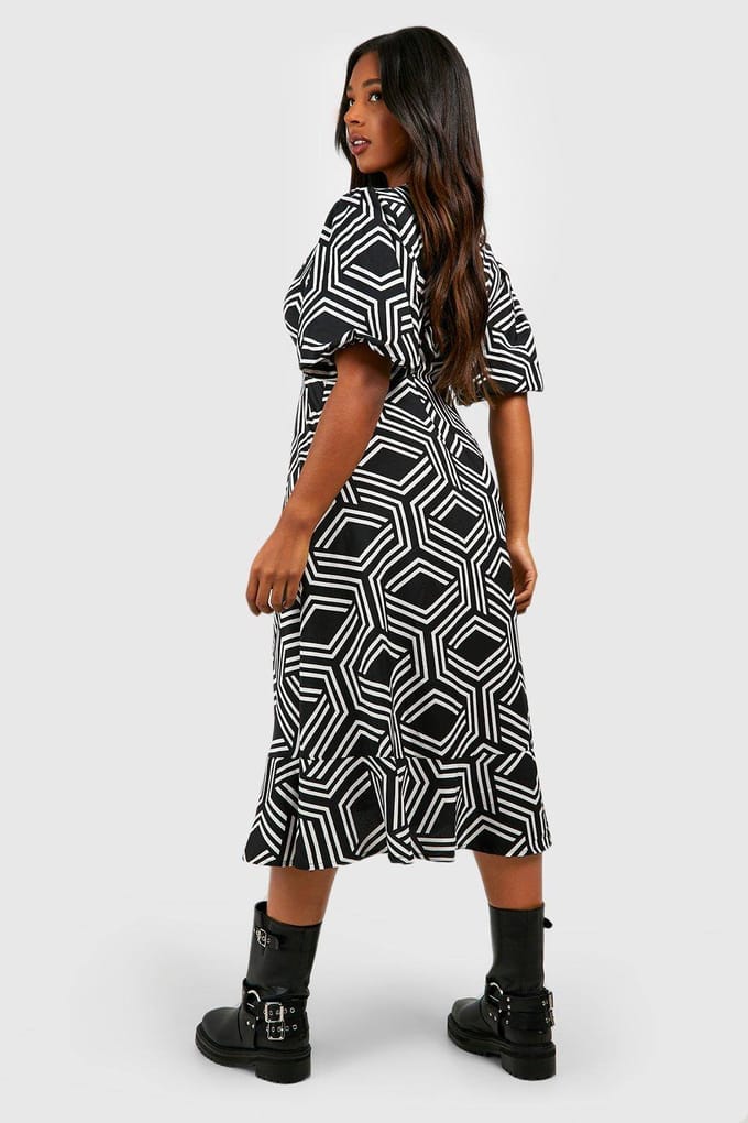 boohoo Dames Plus Mono Print Midi Smock Dress | Black | Maat: 18