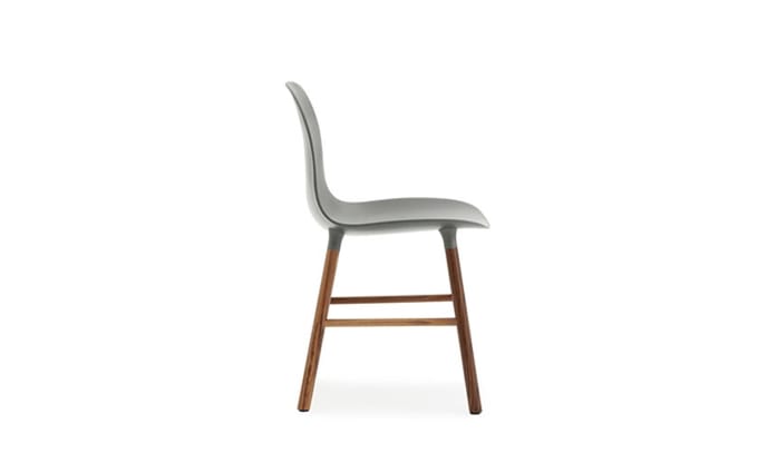 Normann Copenhagen - Form stoel met houten frame - grijs - notenhout - 4 - 6 Wochen