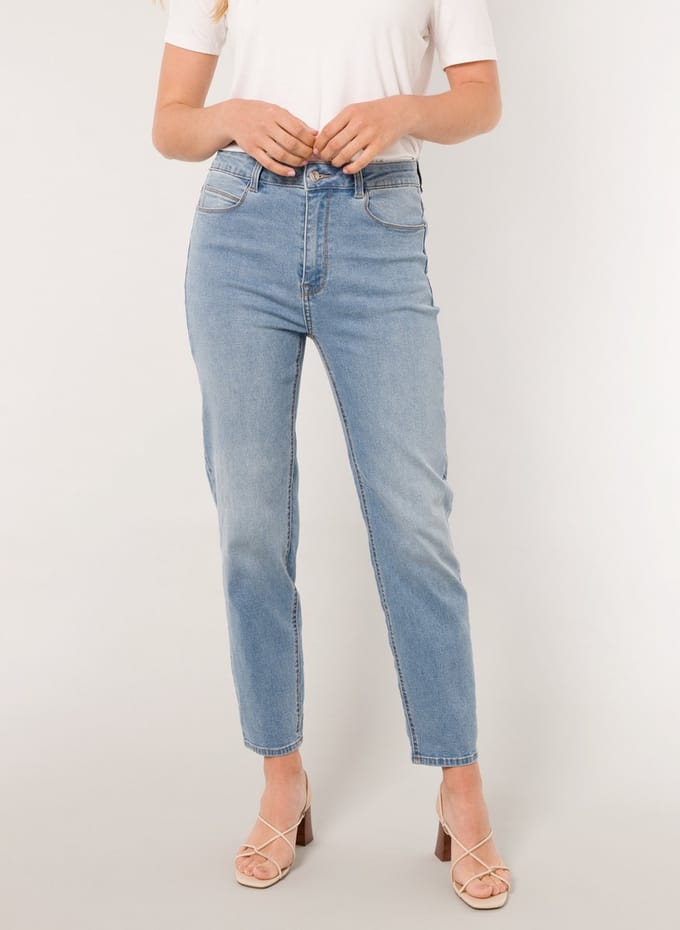 BASE LEVEL Anneli Bottoms - Light Blue - maat W36 / L28