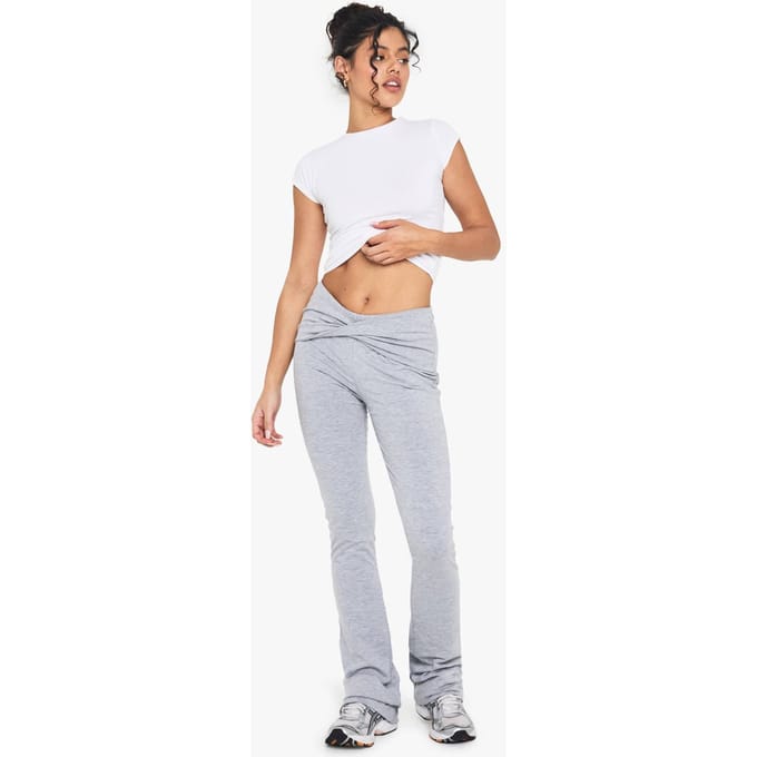 boohoo Dames Dubbele Laag Modal Jersey Twist Flare Broek | Grijze Mergel | Maat: 38