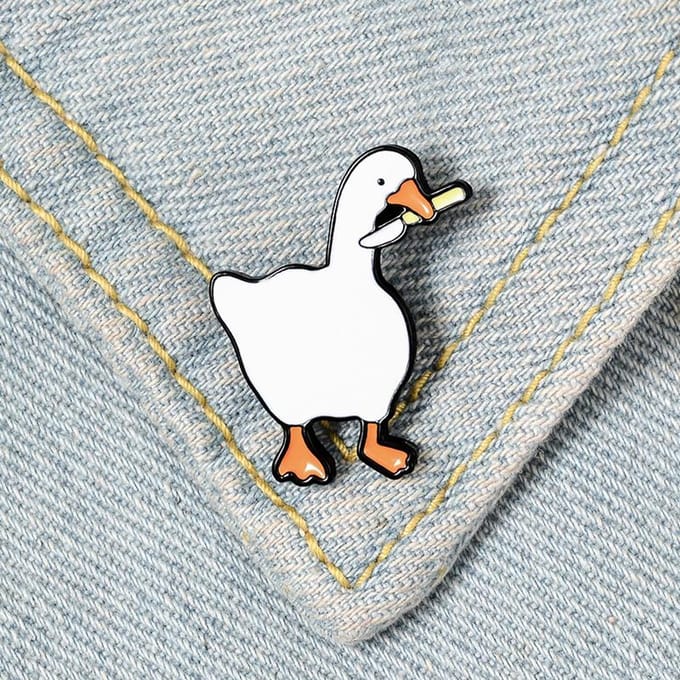 Stoute Gans Emaille Broche, Cartoon Dier Vormig Badge, Tas Revers Accessoire, Creatief Sieraden Cadeau wit