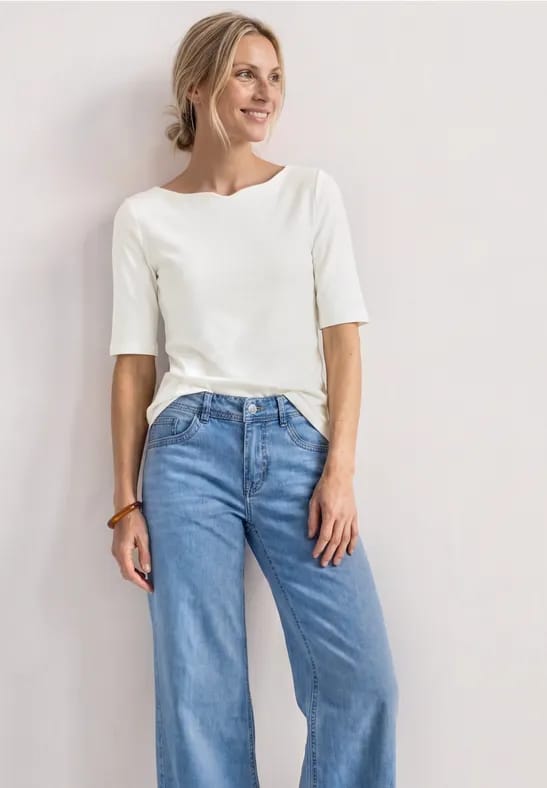 Shirt met golvende halslijn in effen kleur
