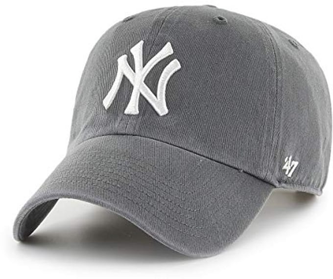 Unisex Baseballcap met Verstelbare Riem en Gesp - Witte Logo op Houtskoolgrijze Kleur