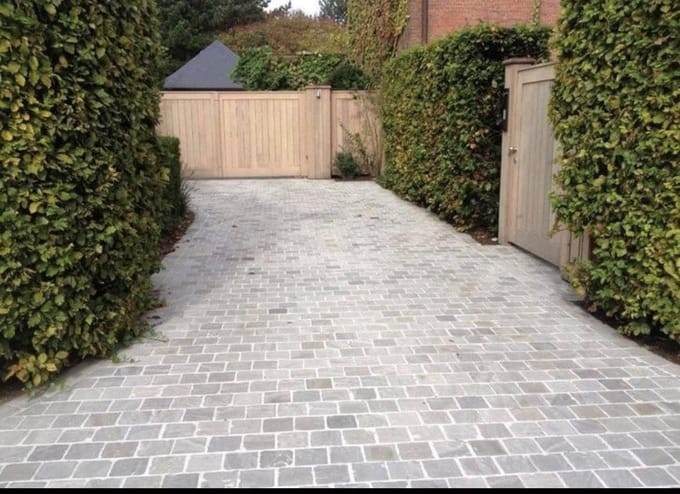 Kasseien Kandla Grey 20x14x3-5cm - Verkoop per pallet inhoud 450pc = Per M2 32pc =14.06M2