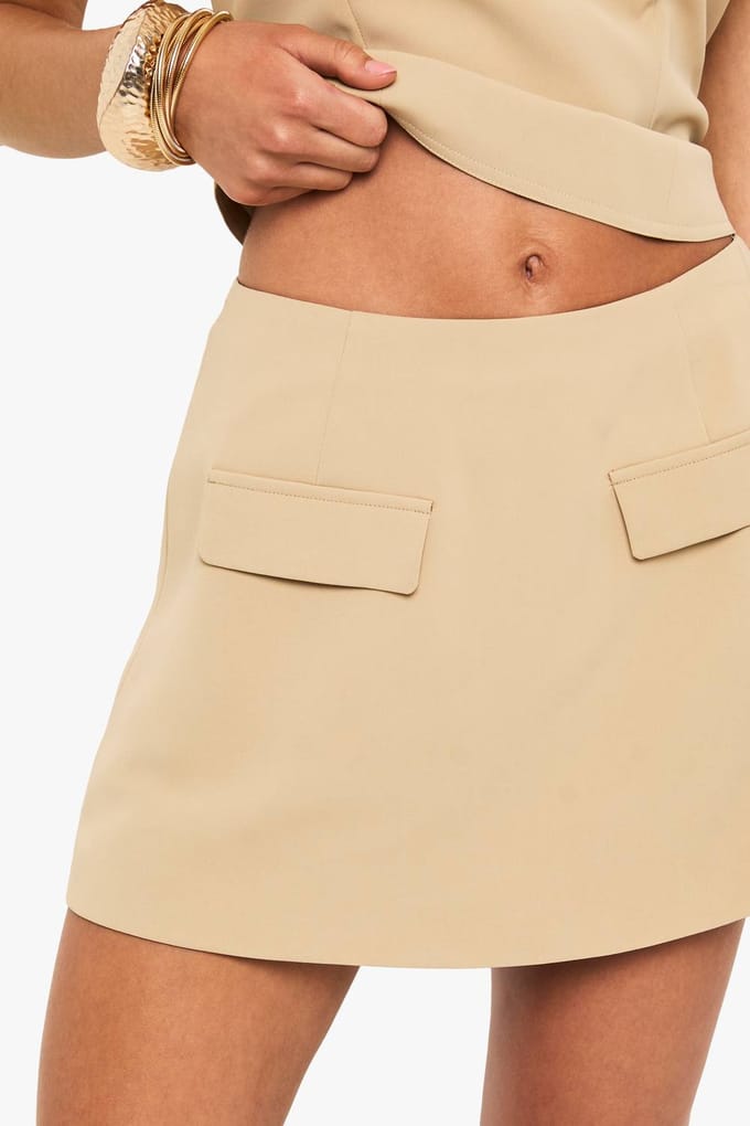 boohoo Dames Woven Pocket Detail Mini Rok | Sand | Maat: 6