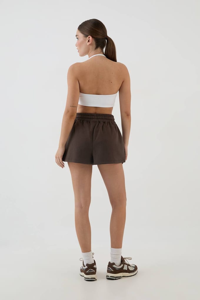 Dames Dsgn Studio Collegiate Applicatie Losse Pasvorm Sweat Short | Espresso | Maat: XS