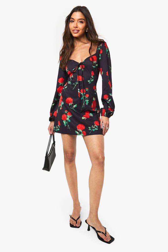 boohoo Dames Bloemige Milkmaid Mini-jurk | Black | Maat: 8