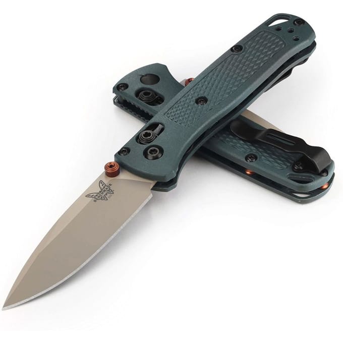 Benchmade Mini Bugout Taiga Green – Ultralicht EDC Met ELMAX En AXIS Lock