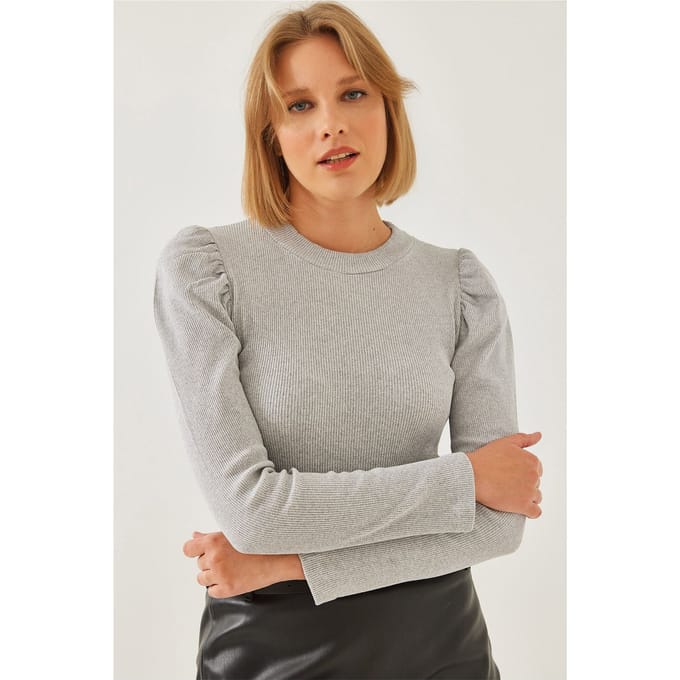 Draperige Basis Top met Detail
