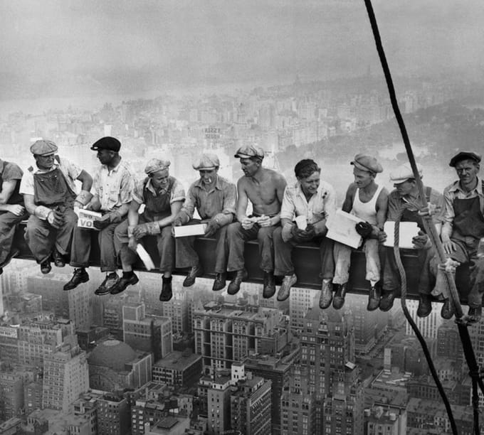Lunch atop a Skyscraper - Fotobehang (in banen) - 450 x 260 cm
