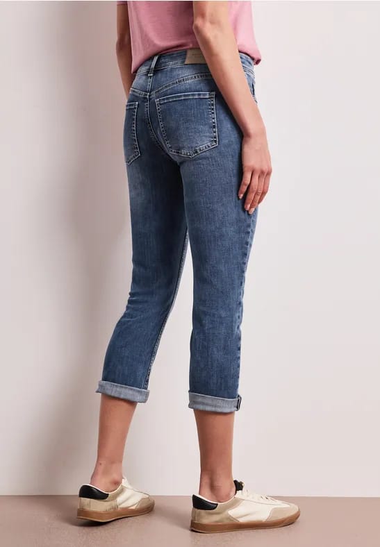 7/8 Slim Leg jeans in casual fit