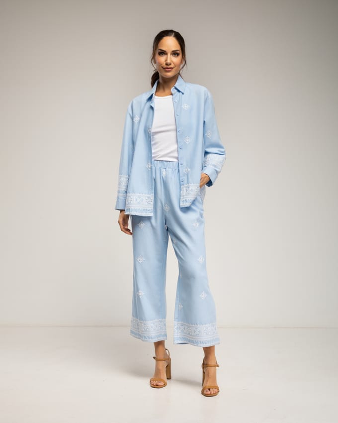 Set van geborduurd overhemd en broek, met elastische taille en zakken
