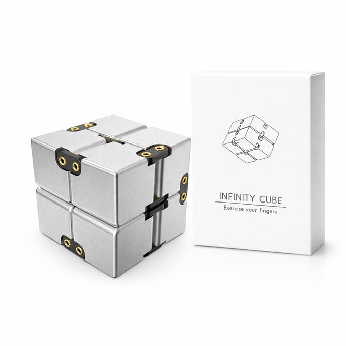 Fidget cube - Infinity cube - Fidget Toys - Sensorisch Speelgoed voor volwassenen - Metaal - Zilver